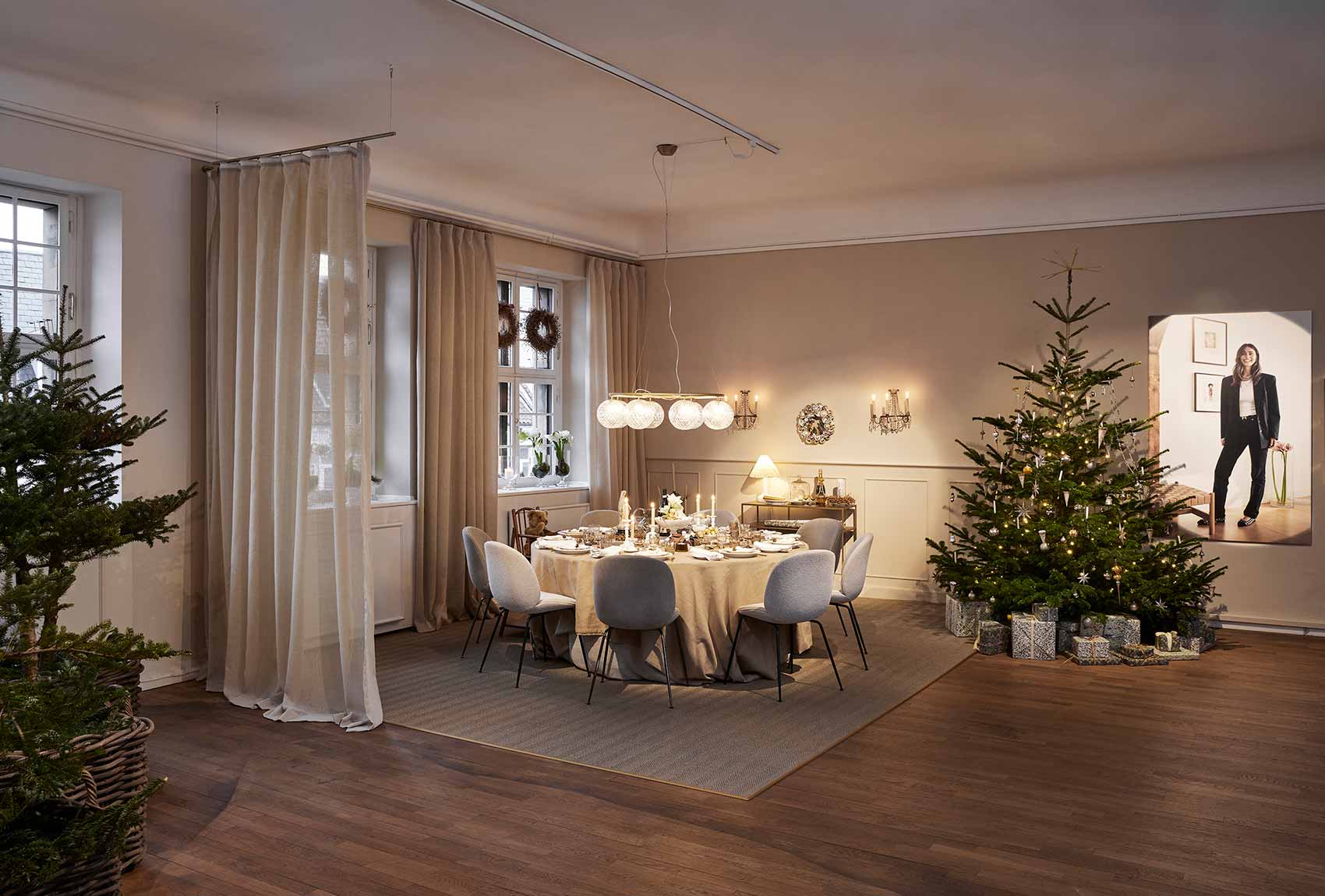 Cornisă integrată într-un interior modern